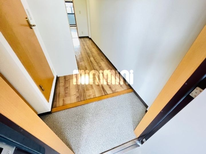 ウインコート鈴鹿の玄関