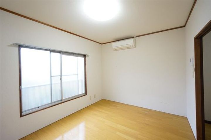 サーレ松島の居間