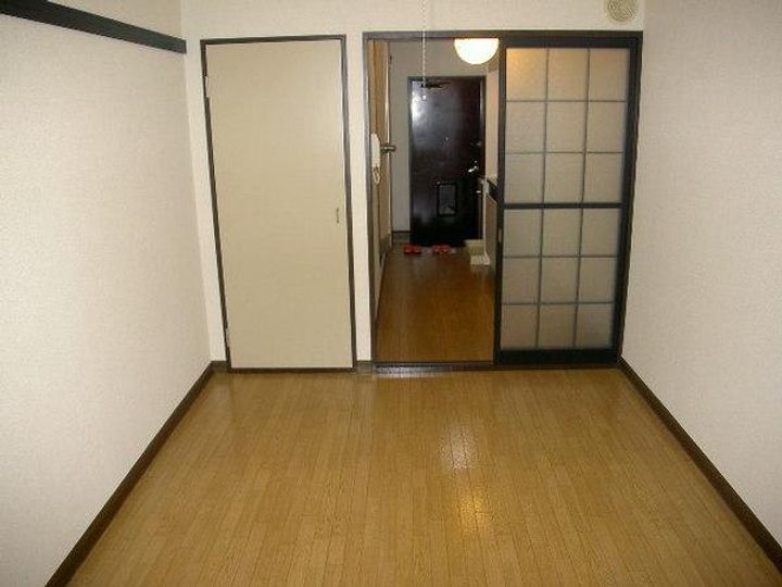 グレースマンション美郷の居間