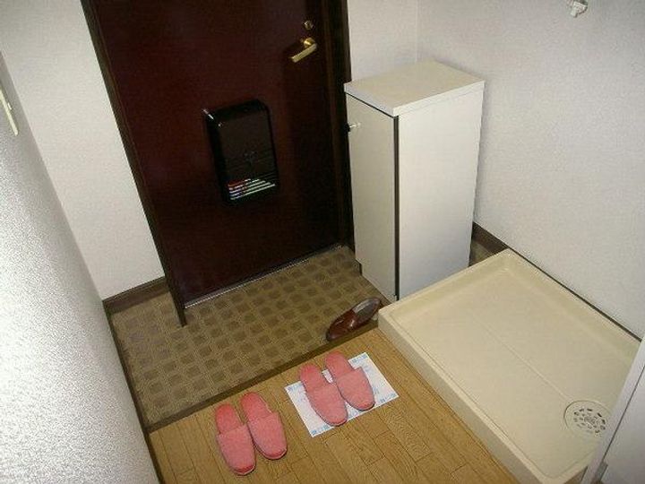 グレースマンション美郷の玄関