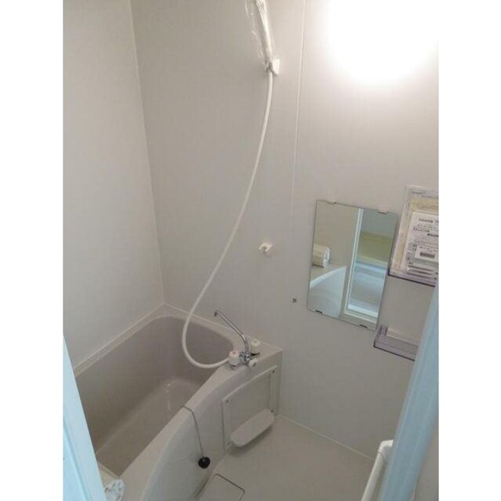 神奈川県横浜市金沢区六浦1(マンション)の賃貸物件の風呂