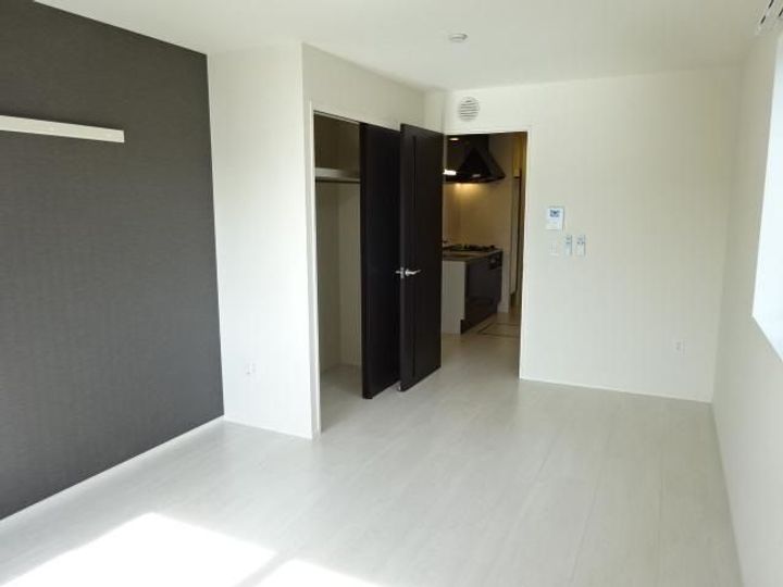 神奈川県厚木市旭町2(アパート)の賃貸物件の居間