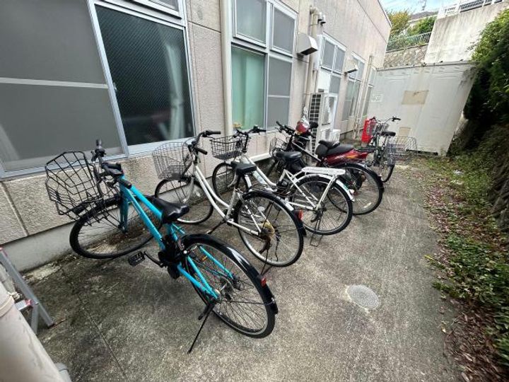 愛知県日進市岩崎町西ノ平(マンション)の賃貸物件の地図