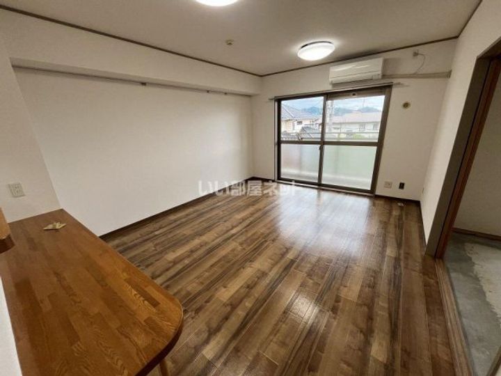 大阪府枚方市東香里1(マンション)の賃貸物件の居間