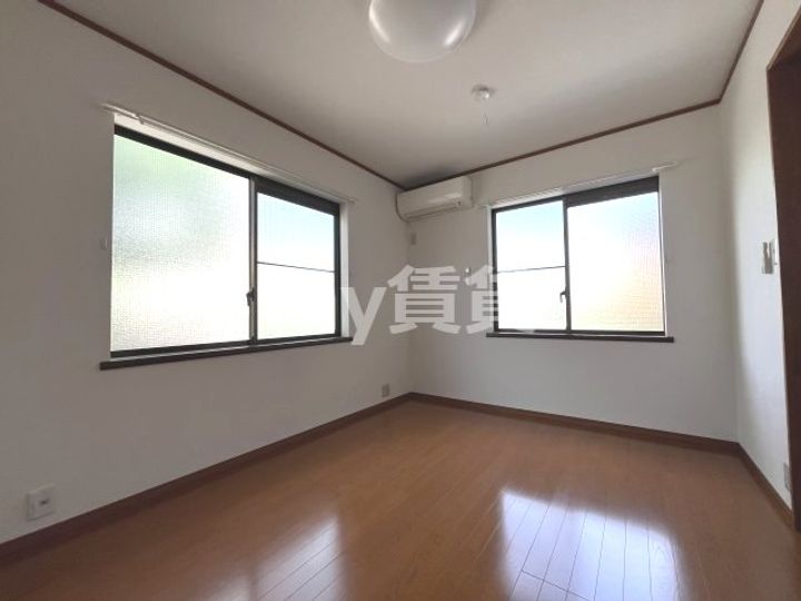 コーポ栗林の居間