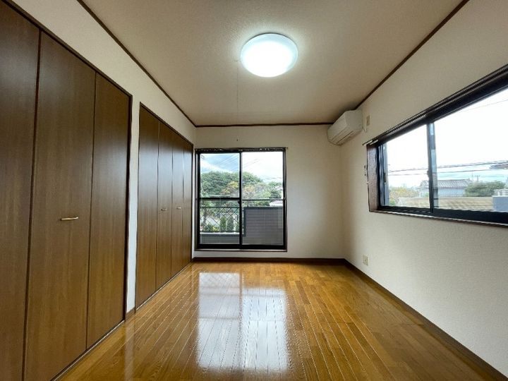 ライジングサン・Pt.Iの居間