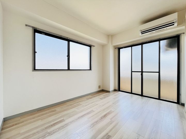 スズキマンションの居間