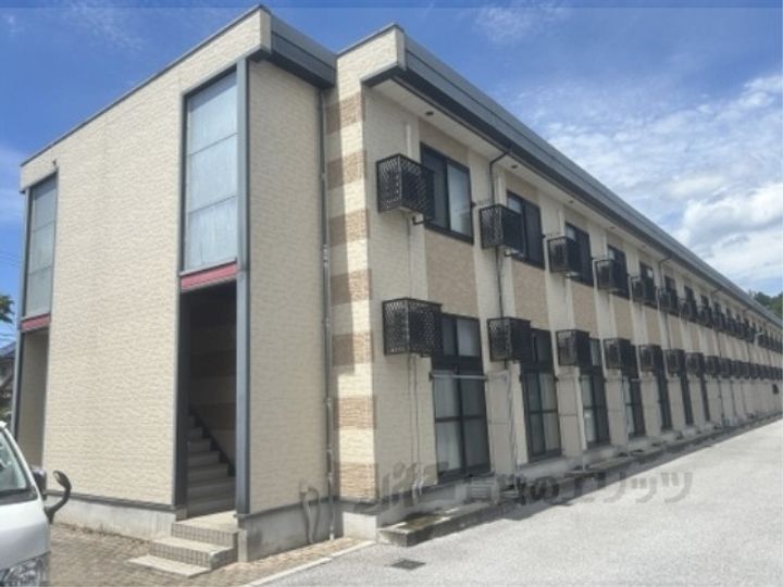 レオパレスアビデ松原町の外観