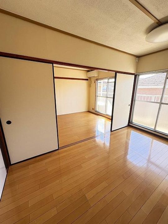 ハイツ中山の居間