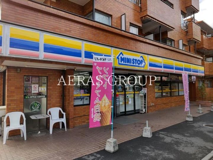 ティ・アーモ シンフォニーの周辺