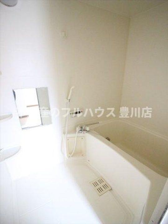 メゾン・アラモードIの風呂