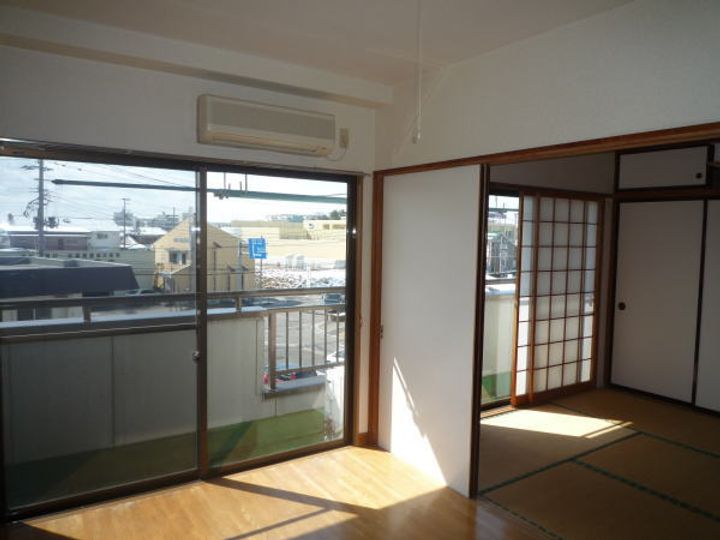 福島県郡山市富久山町八山田字土布池(マンション)の賃貸物件の居間