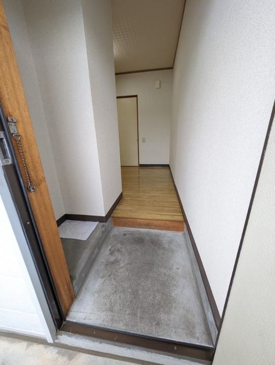 静岡県浜松市中央区富塚町(アパート)の賃貸物件の玄関