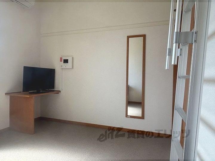 レオパレスアンソレイユの居間