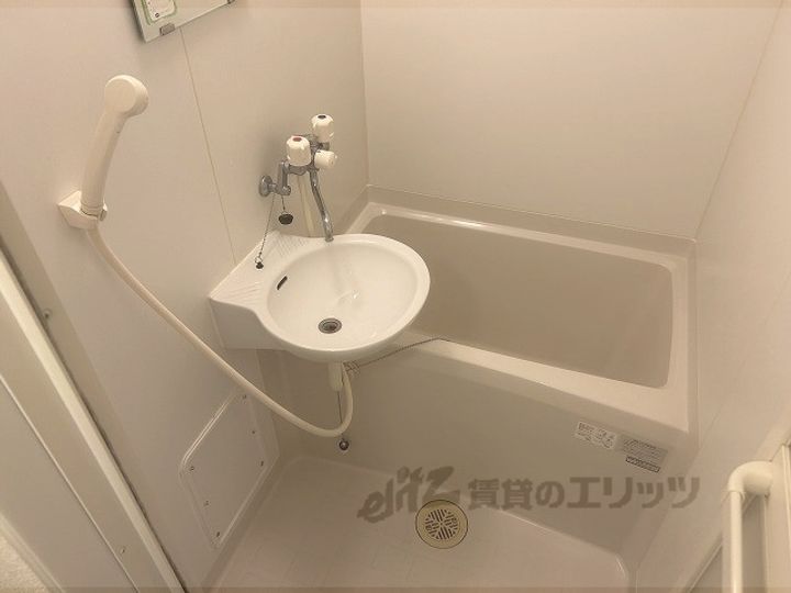 レオパレスアンソレイユの風呂