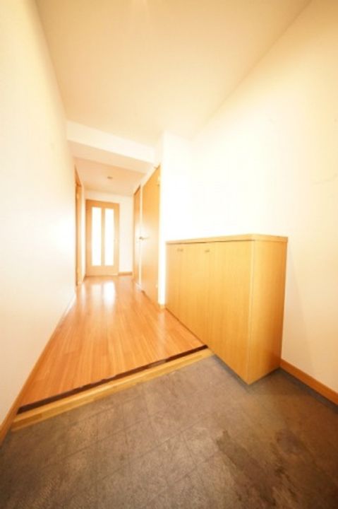 山口県下関市新地町(マンション)の賃貸物件の玄関