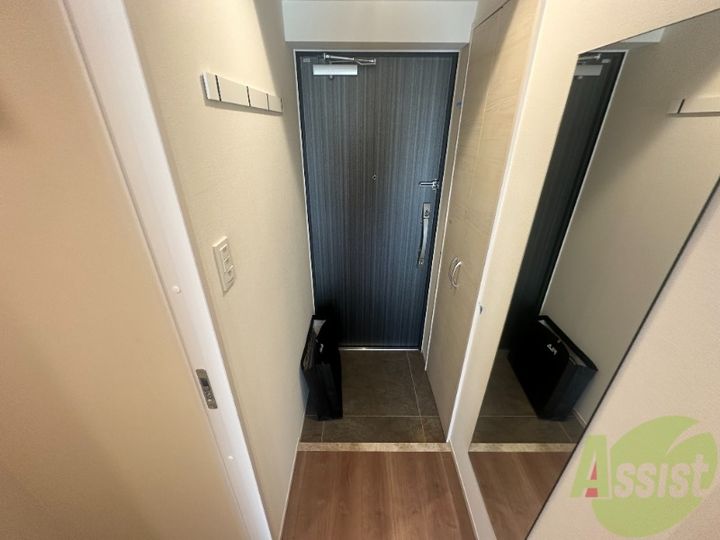 エメルミナ豊中岡町の玄関