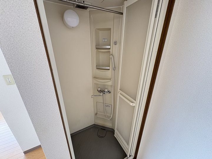 コーポラスなるせVの風呂