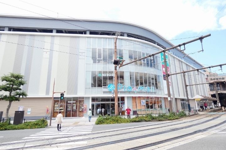 カレンドールの周辺