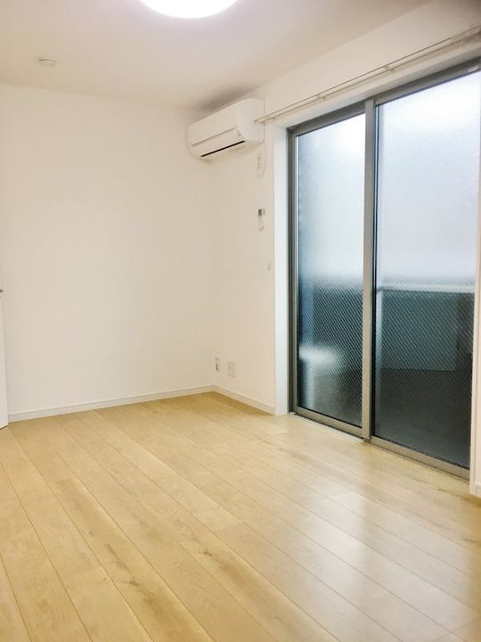 神奈川県横浜市金沢区西柴1(アパート)の賃貸物件の居間