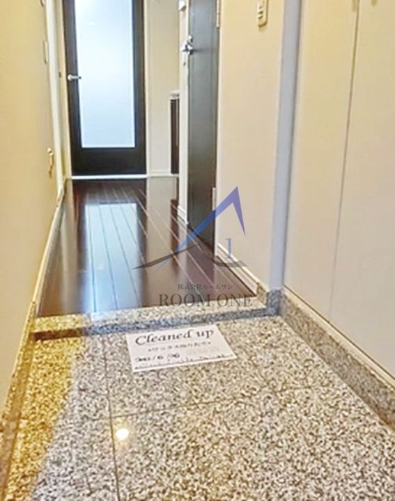 AQUA SWEET NIPPORIの玄関