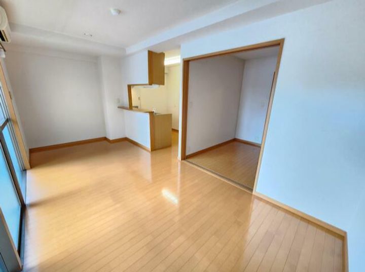 カルマ水前寺の居間