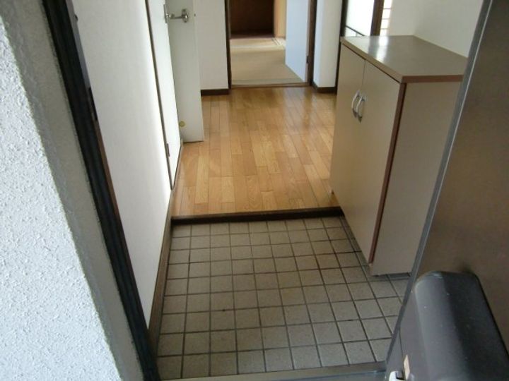 ドリームハイツ原の玄関