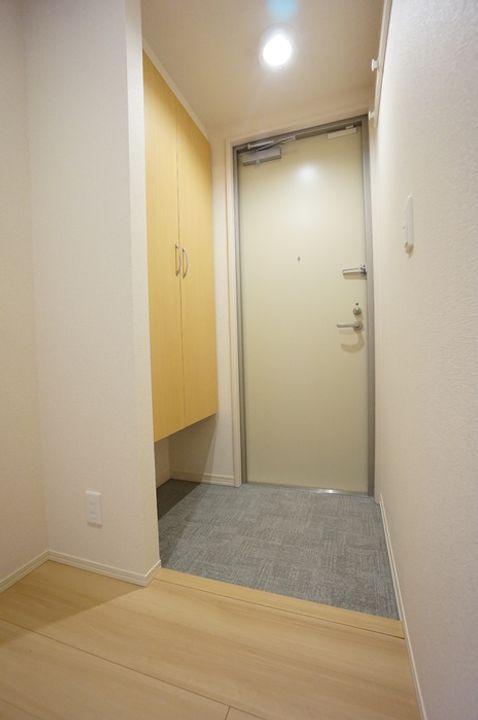 セブンワンテン L201の玄関