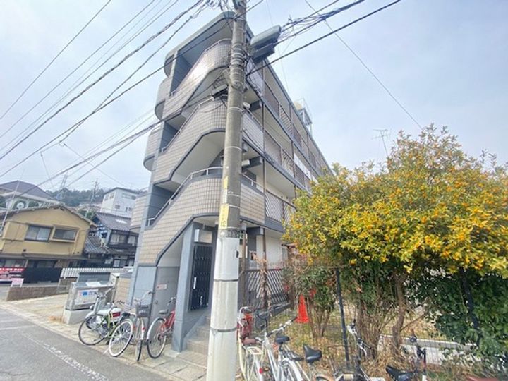 AXAリバーサイド新庄の外観