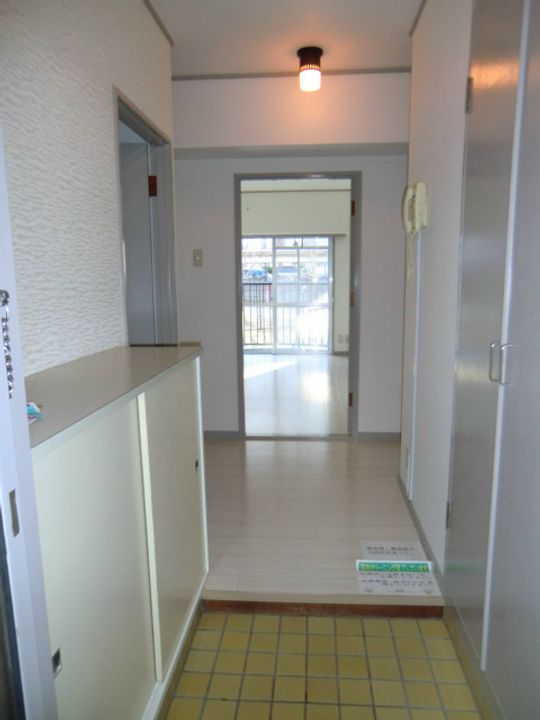 大阪府豊中市西緑丘1(マンション)の賃貸物件の玄関