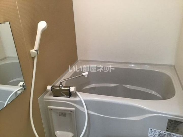 フジパレス新中通III番館の風呂