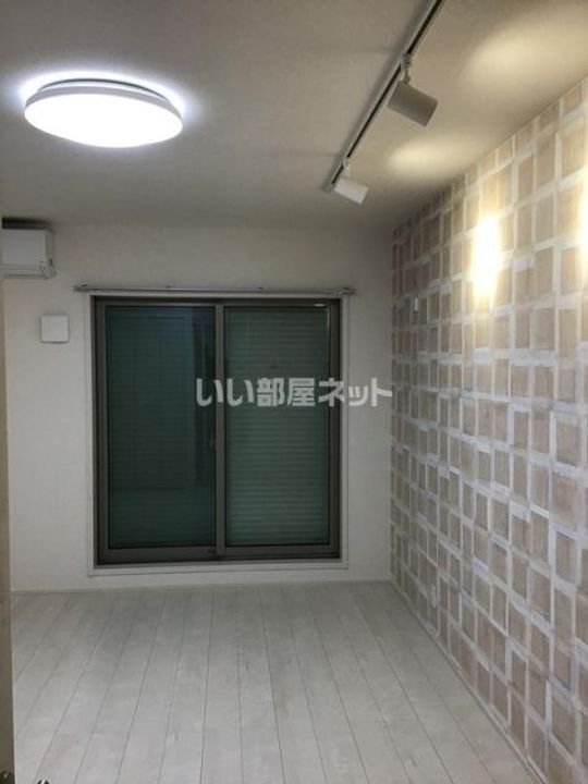 フジパレス新中通III番館の居間