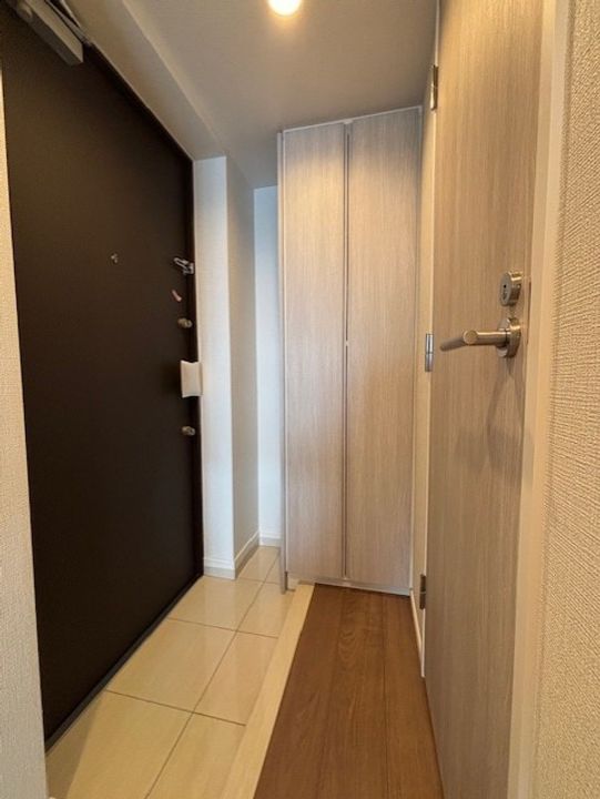 プライムネクサス大森海岸駅の玄関