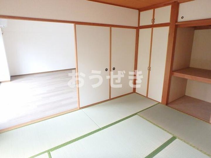 フルセイル権太坂の居間