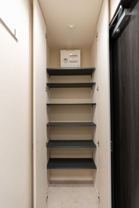 東京都世田谷区喜多見7(マンション)の賃貸物件の玄関