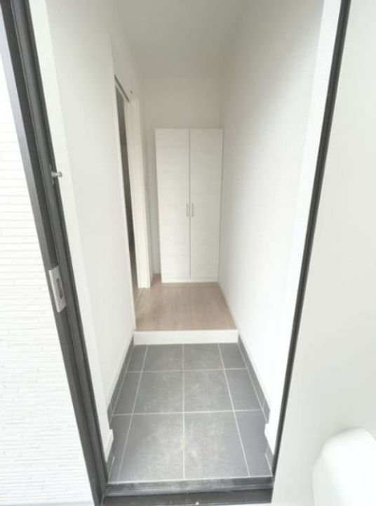 Maisonettepark美園A棟の玄関