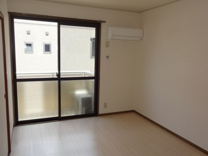 シートピアの居間
