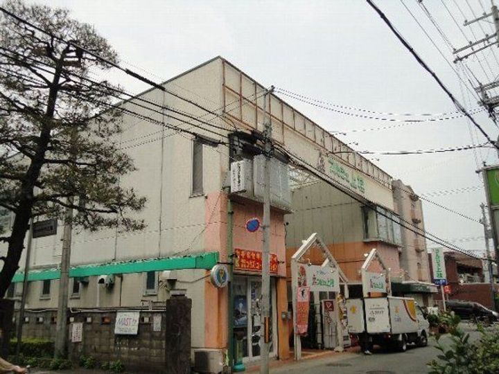 ブライトホームの周辺