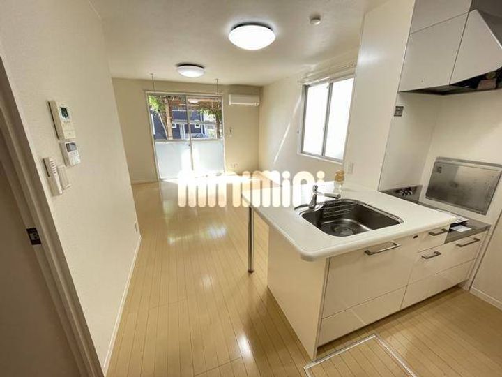 パイン和合Aの居間