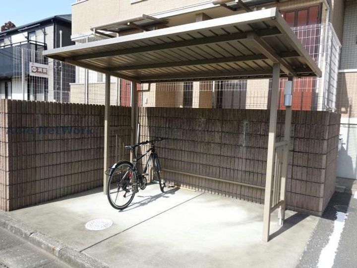 シャリテレーヴBの地図