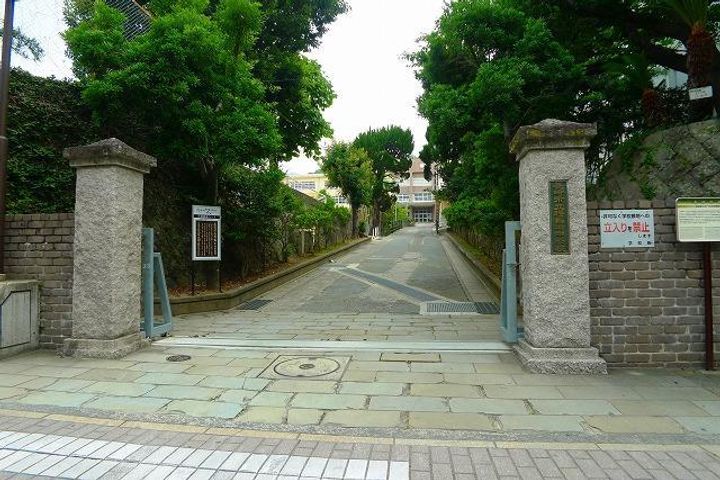 ひまわり五番館の周辺