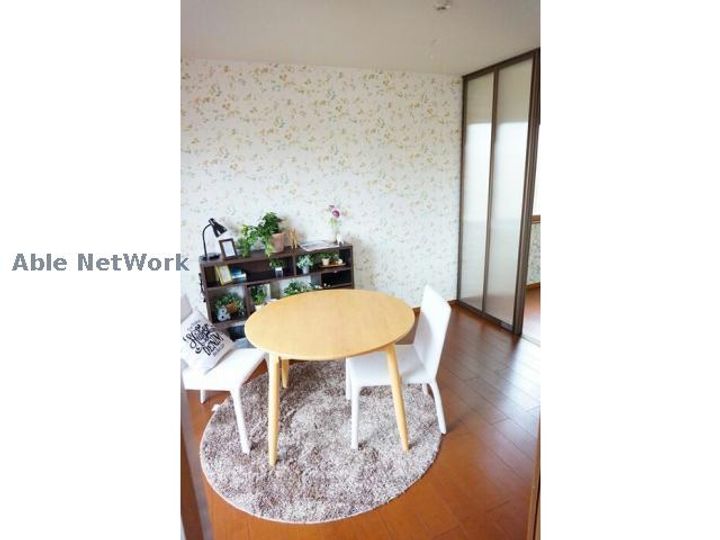 愛知県碧南市植出町4(アパート)の賃貸物件の居間