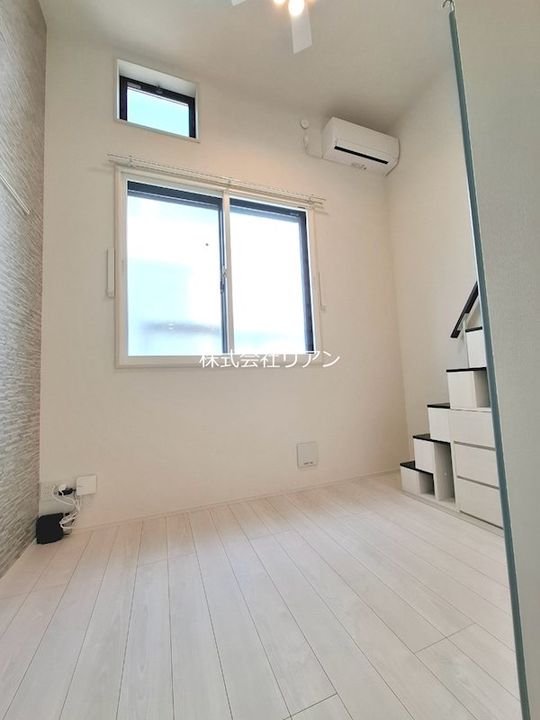 MJ TERRACE TAKASAGOの居間