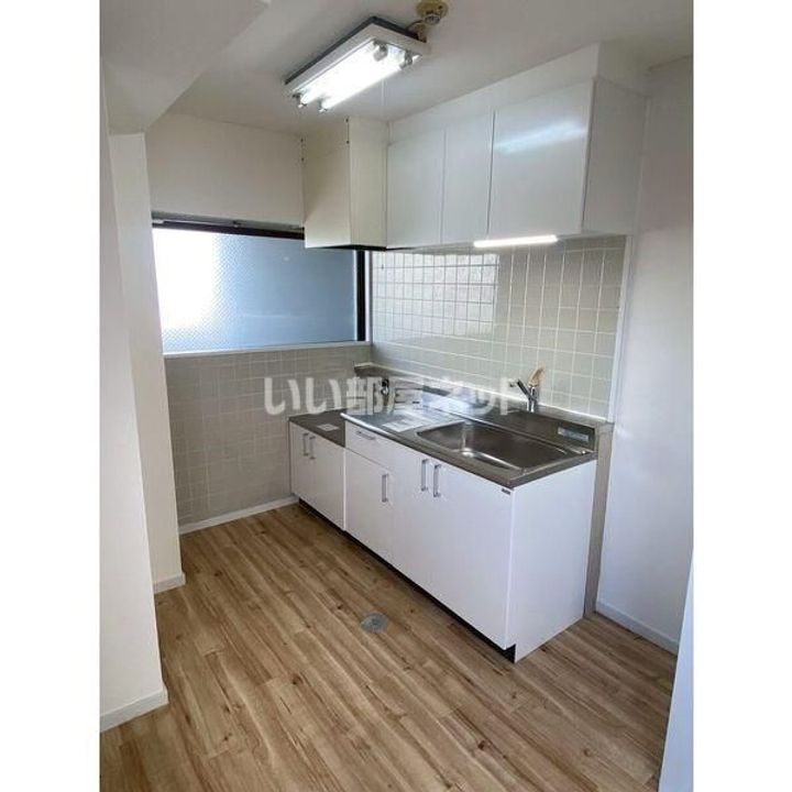 ルミエールIのキッチン