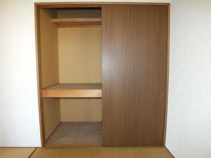 ●メイクJINの内装