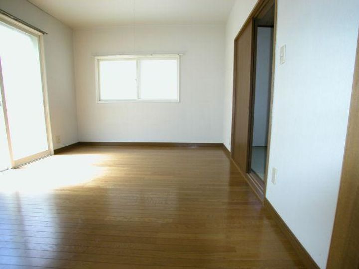 ●メイクJINの内装