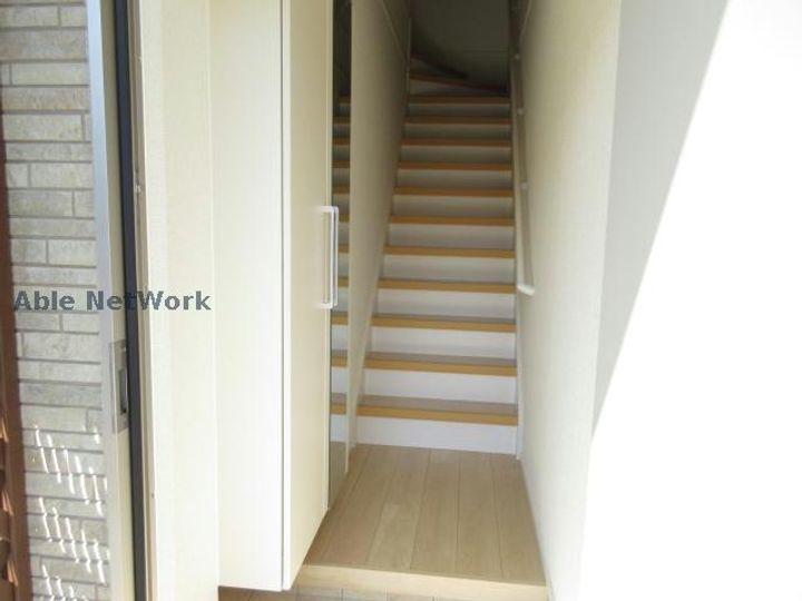 アビターレ ベッシェ D・E棟の玄関