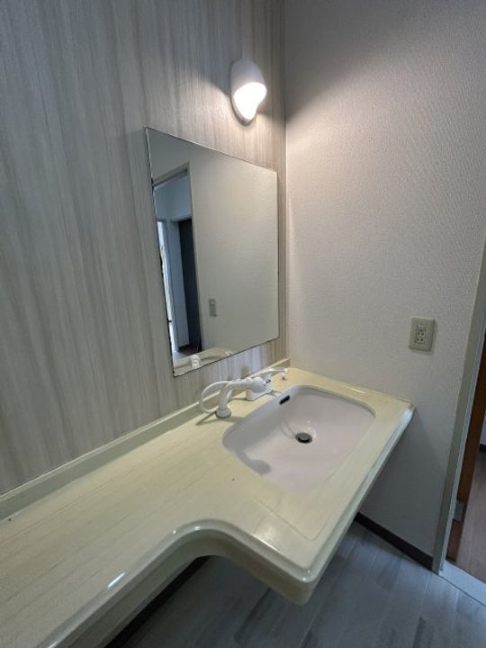 パラドール恩地の内装