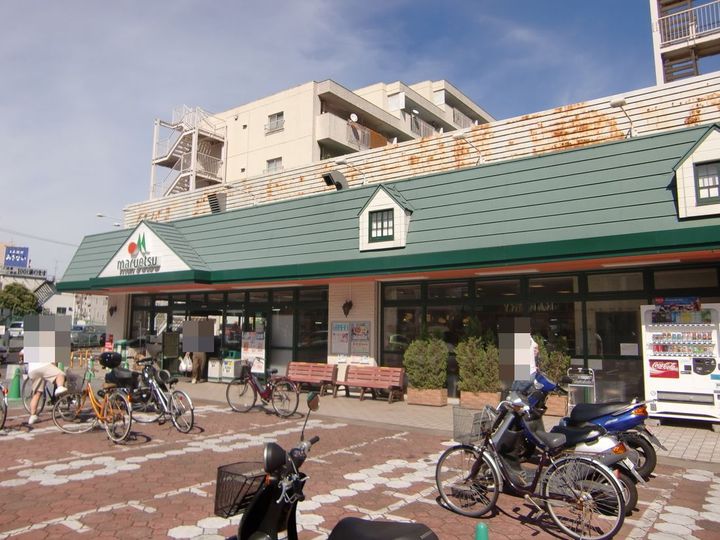 メゾン・デ・ベルテの周辺