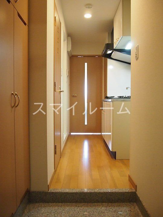 東京都大田区山王4(マンション)の賃貸物件の玄関